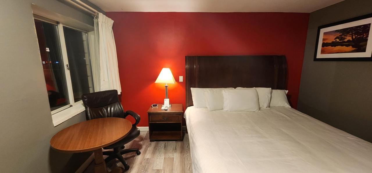 Ayer Motor Inn Exterior foto